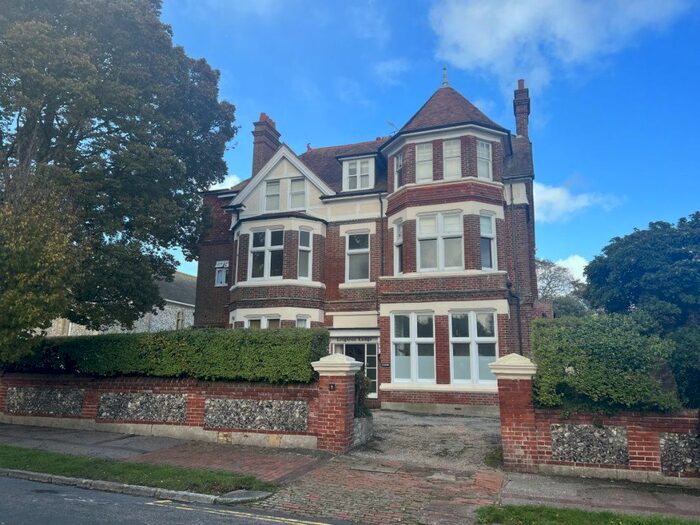 1 Bedroom Flat To Rent In Staveley Road, Eastbourne, BN20