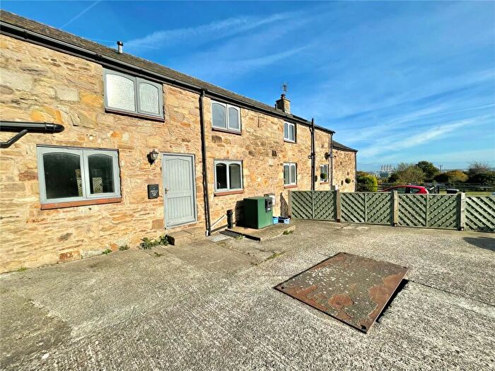 2 Bedroom Garage / Parking To Rent In Middle Barn, Higher Farm, Oakenholt Lane, Flint, CH6