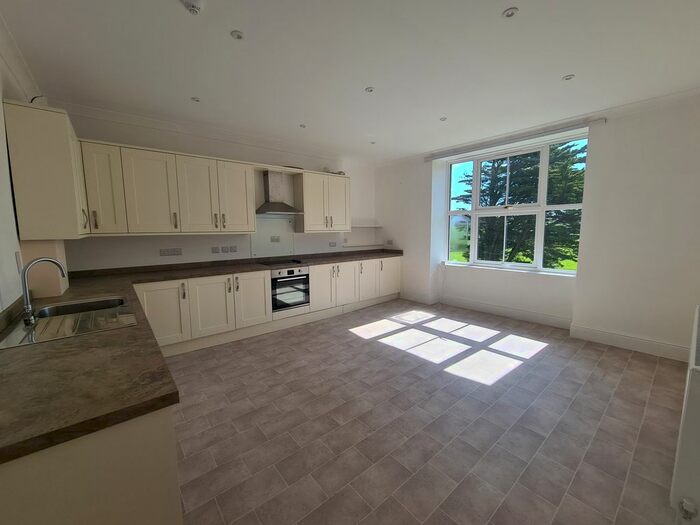 3 Bedroom Flat To Rent In Blackawton, Totnes, TQ9