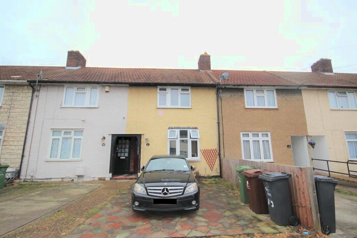 3 Bedroom Terraced House To Rent In Windsor Road, Dagenham, RM8