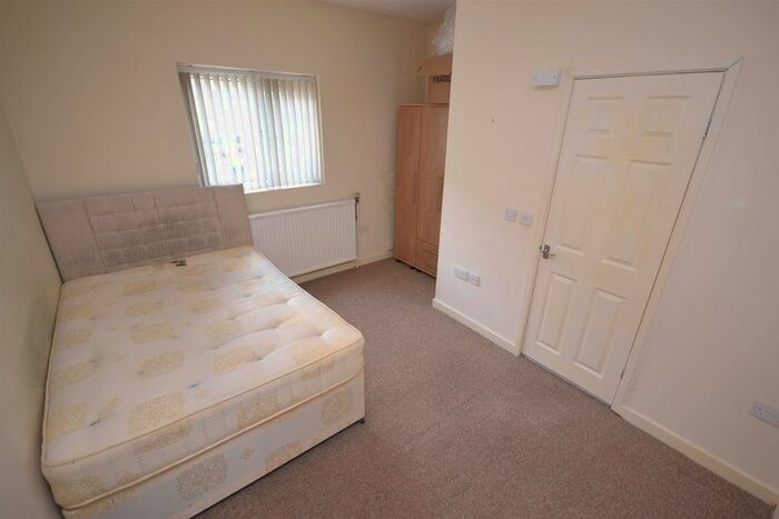 1 Bedroom Terraced House To Rent In Zinzan Street, Reading, Berkshire RG1