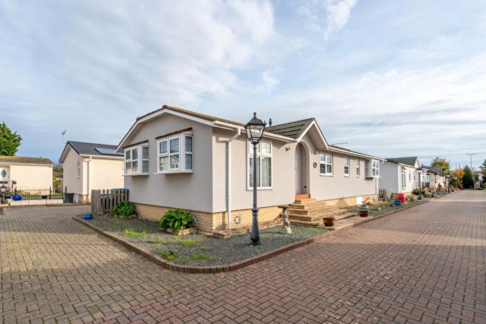 2 Bedroom Park Home For Sale In Churt Drive, Poplars Court, Bognor Regis, PO22