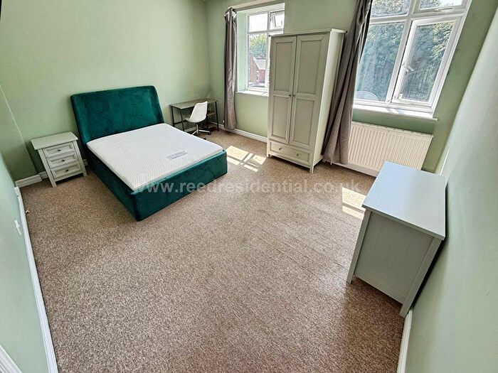 2 Bedroom Flat To Rent In Exeter Road, Selly Oak, B29