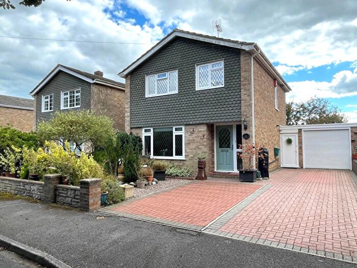 3 Bedroom Detached House For Sale In Ashdown, Fawley, SO45