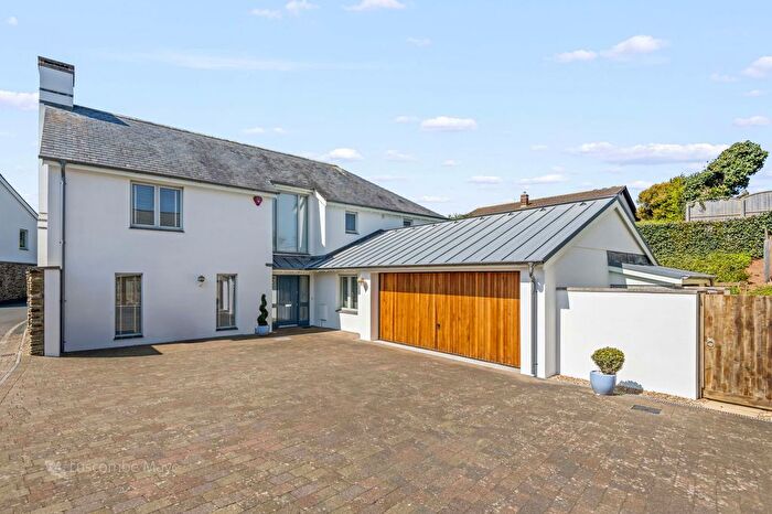 4 Bedroom Detached House For Sale In Edwards Close, Thurlestone, TQ7