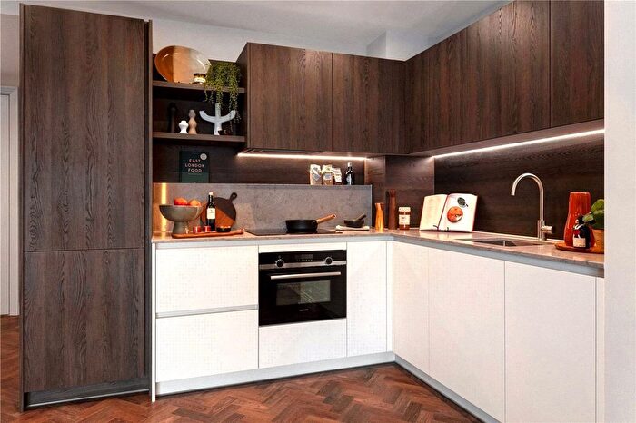 2 Bedroom Flat For Sale In Queens Cross - Royal Eden Docks, Royal Docks, E16