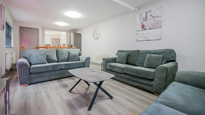 7 Bedroom Terraced House To Rent In Bournbrook Road, Selly Oak, Birmingham, B29