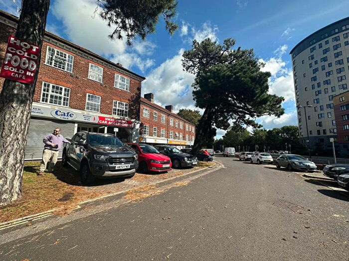 3 Bedroom Flat To Rent In Market Buildings, High Road, Southampton, SO16
