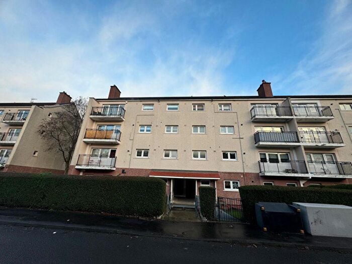 2 Bedroom Flat To Rent In Edinbeg Avenue, Glasgow, G42