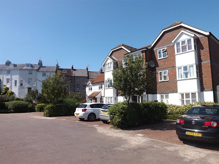 1 Bedroom Flat To Rent In Court Road, Lewes, BN7
