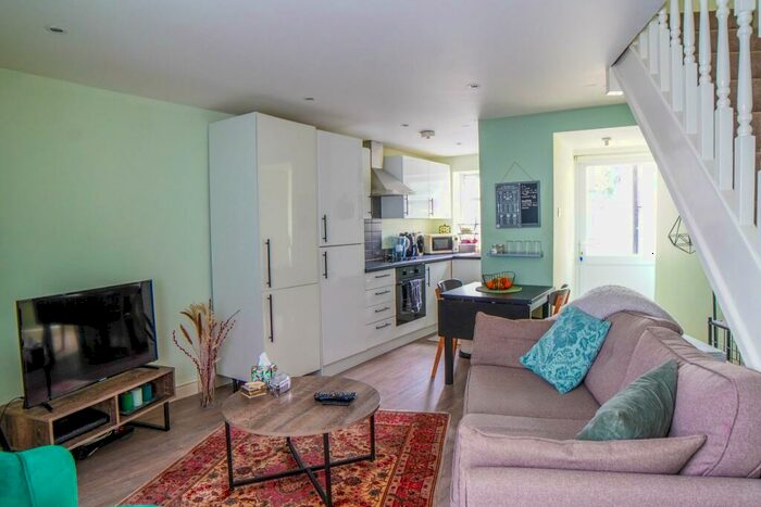 1 Bedroom End Of Terrace House To Rent In Marksbury Road, Bedminster, Bristol, BS3