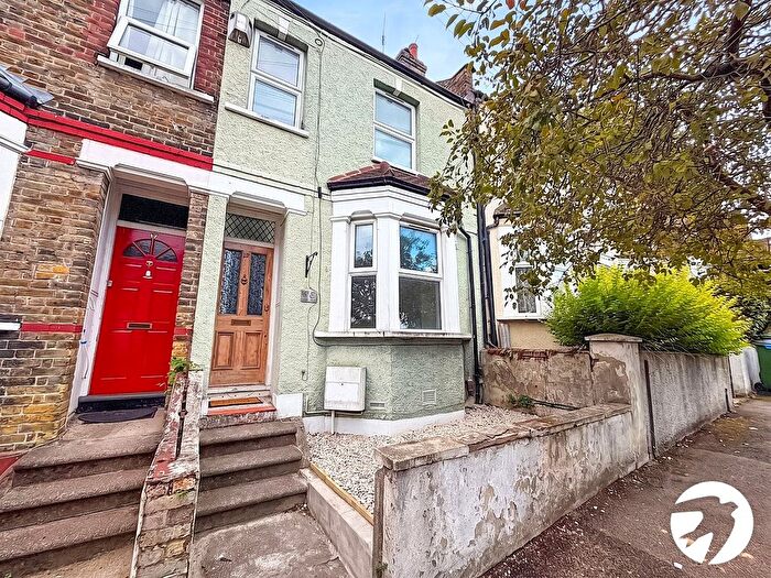 3 Bedroom Terraced House To Rent In Viewland Road, London, SE18