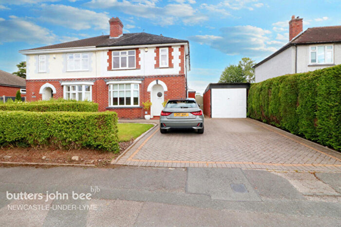 3 Bedroom Semi Detached House To Rent In Westlands Avenue, Newcastle, ST5