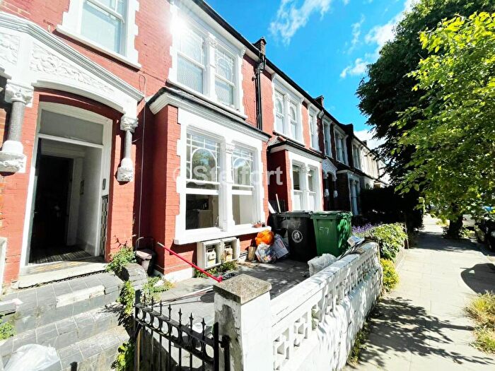 2 Bedroom Flat To Rent In Harberton Road, London, N19