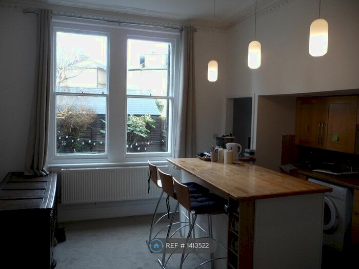 1 Bedroom Flat To Rent In Ramsden Road, London, SW12