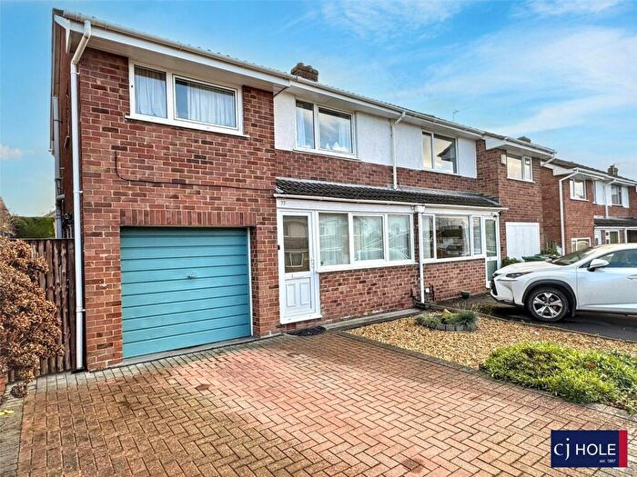 3 Bedroom Semi-Detached House For Sale In Pinemount Road, Hucclecote, Gloucester, GL3