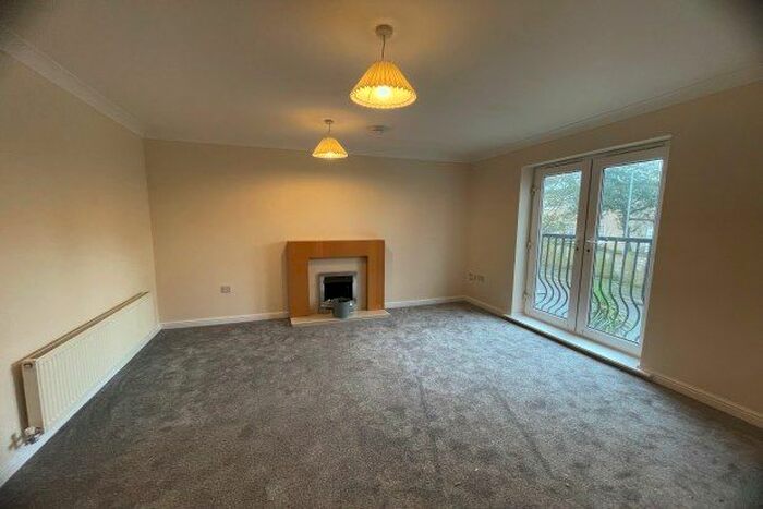 3 Bedroom Flat To Rent In Limestone Rise, Mansfield, NG19