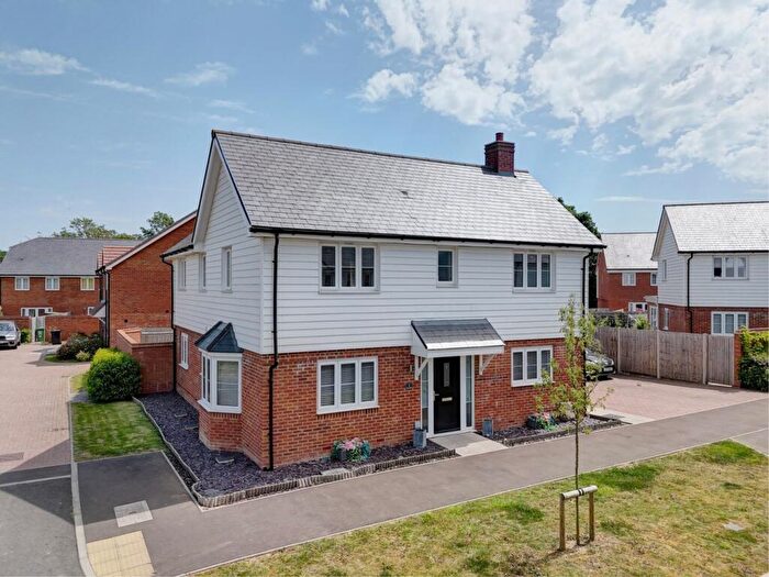 4 Bedroom Detached House For Sale In Iris Close, Hellingly, BN27