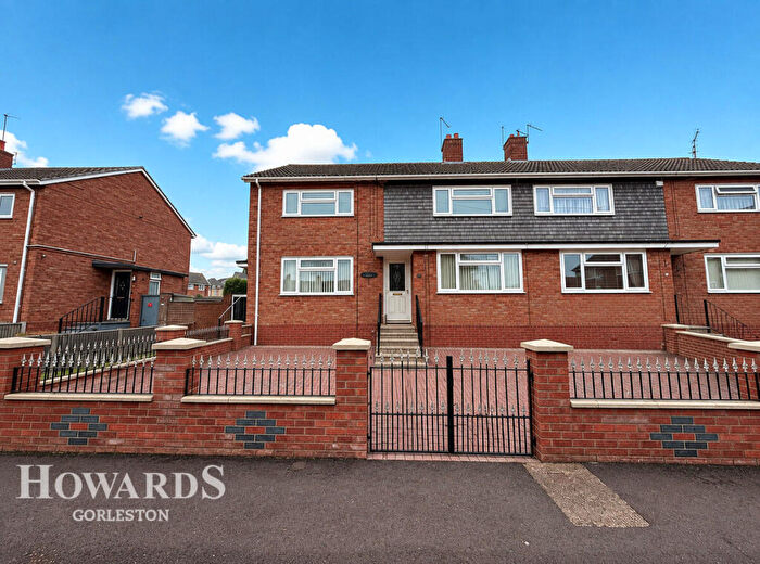 2 Bedroom Flat For Sale In Empress Road, Great Yarmouth, NR31