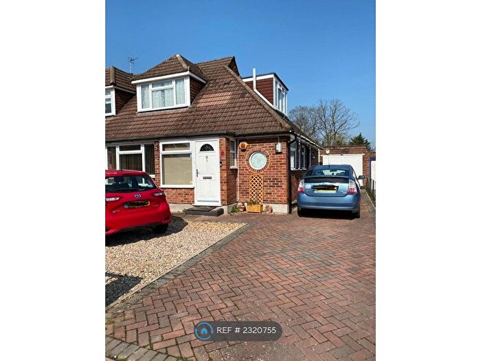4 Bedroom Semi-Detached House To Rent In Egerton Road, Reading, RG2