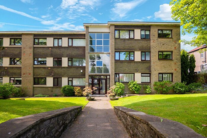 2 Bedroom Flat For Sale In Windsor Court, Bents Road, Sheffield, S11