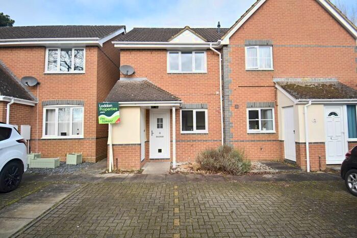2 Bedroom Semi-Detached House To Rent In St. Thomas Close, Basingstoke, RG21