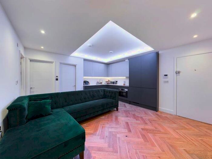 2 Bedroom Flat To Rent In Premier House, Gogmore Lane, Chertsey, KT16