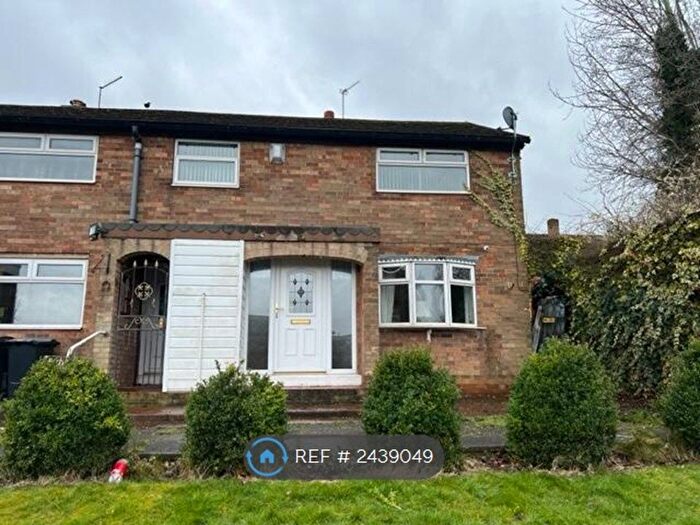3 Bedroom Semi-Detached House To Rent In Blackstock Road, Sheffield, S14