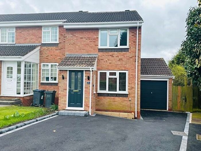 2 Bedroom End Of Terrace House To Rent In Lisures Drive, Sutton Coldfield, B76