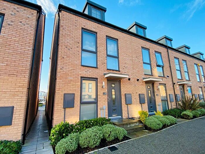4 Bedroom Town House To Rent In Stratford House Road, Birmingham, B5