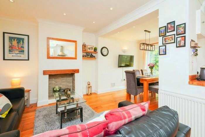 3 Bedroom Property To Rent In Wantage Road, Didcot, OX11