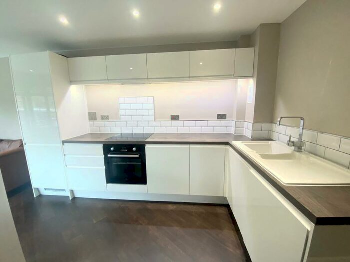 1 Bedroom Apartment To Rent In West Bar, Sheffield, South Yorkshire, S3