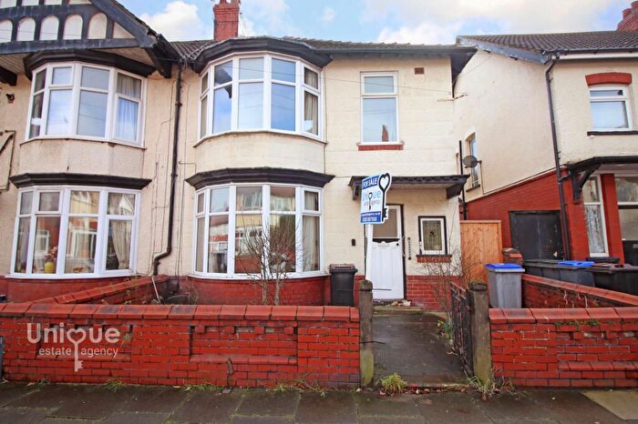 3 Bedroom Flat For Sale In Breck Road, Blackpool, FY3