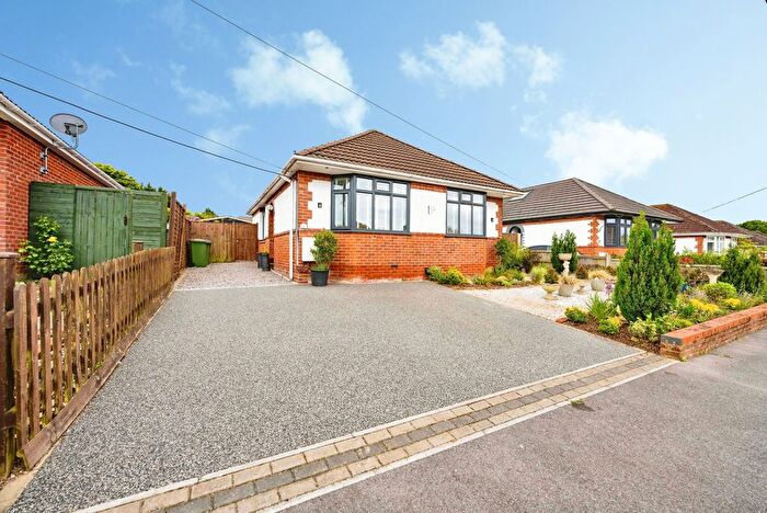 2 Bedroom Detached House For Sale In Burns Road, Southampton, SO19