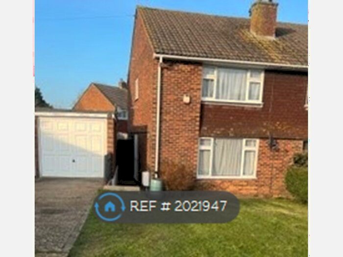 3 Bedroom Semi-Detached House To Rent In Cherry Waye, Eythorne, Dover, CT15