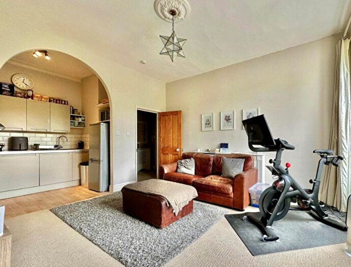 1 Bedroom Apartment To Rent In Barnsbury Road, London, N1