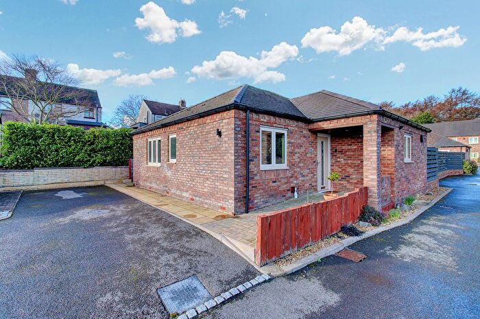 3 Bedroom Detached Bungalow For Sale In Chase Heights, Hednesford, WS12