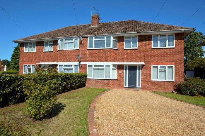 2 Bedroom Maisonette To Rent In Larchfield Road, Maidenhead, SL6