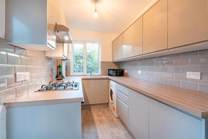 5 Bedroom House To Rent In Club Garden Road, Sharrow, Sheffield, S11