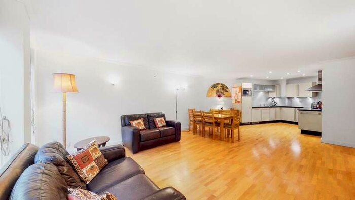 3 Bedroom Apartment To Rent In High Holborn, Bloomsbury, London, WC1V