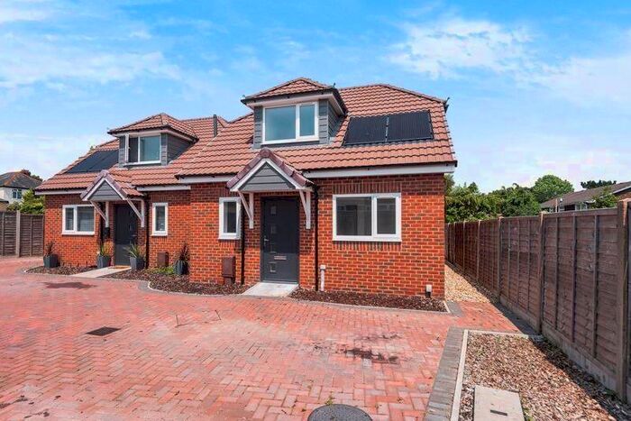 3 Bedroom Detached House To Rent In Gudge Heath Lane, Fareham, PO15