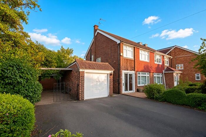 3 Bedroom Semi-Detached House To Rent In Coleridge Crescent, Slough, SL3