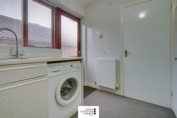2 Bedroom Bungalow For Sale In Moorhouse Close, Whiston, Rotherham, S60