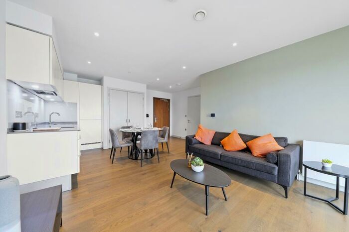 1 Bedroom Apartment To Rent In Raglan House, SE17
