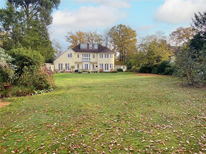 6 Bedroom Detached House For Sale In Westcar Lane, Walton-On-Thames, KT12