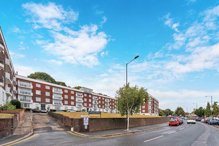 2 Bedroom Flat For Sale In Dollis Hill Lane, London, NW2