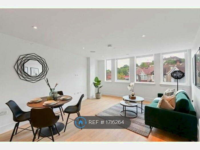 2 Bedroom Flat To Rent In Brighton Road, Purley, CR8