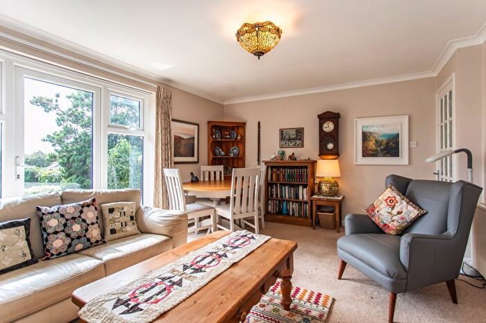 2 Bedroom Detached Bungalow For Sale In The Bungalows, Framfield, TN22