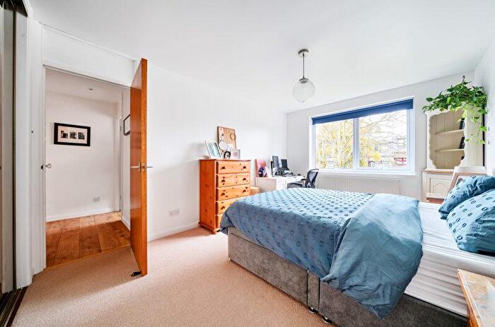 2 Bedroom Flat For Sale In Main Road, Sidcup, DA14