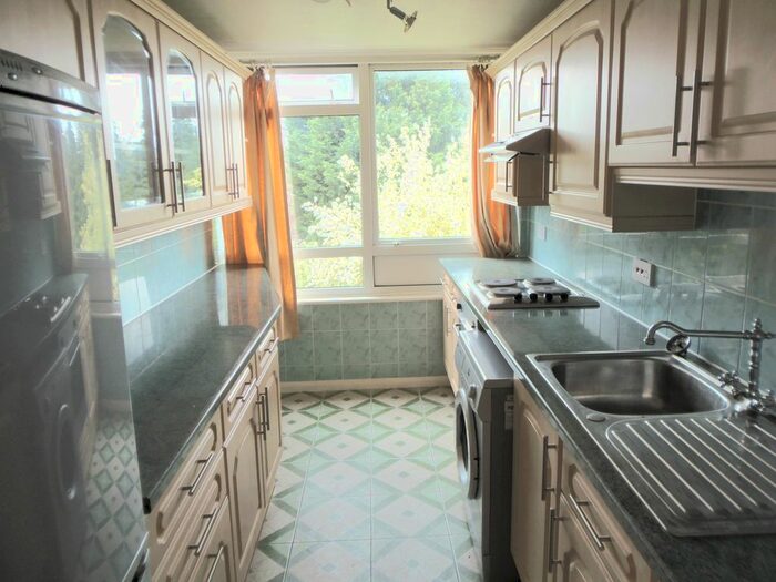 2 Bedroom Flat To Rent In Kirby Close, Ilford, IG6